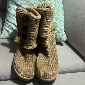 UGG Classic Cardy Knit Boot Size 9